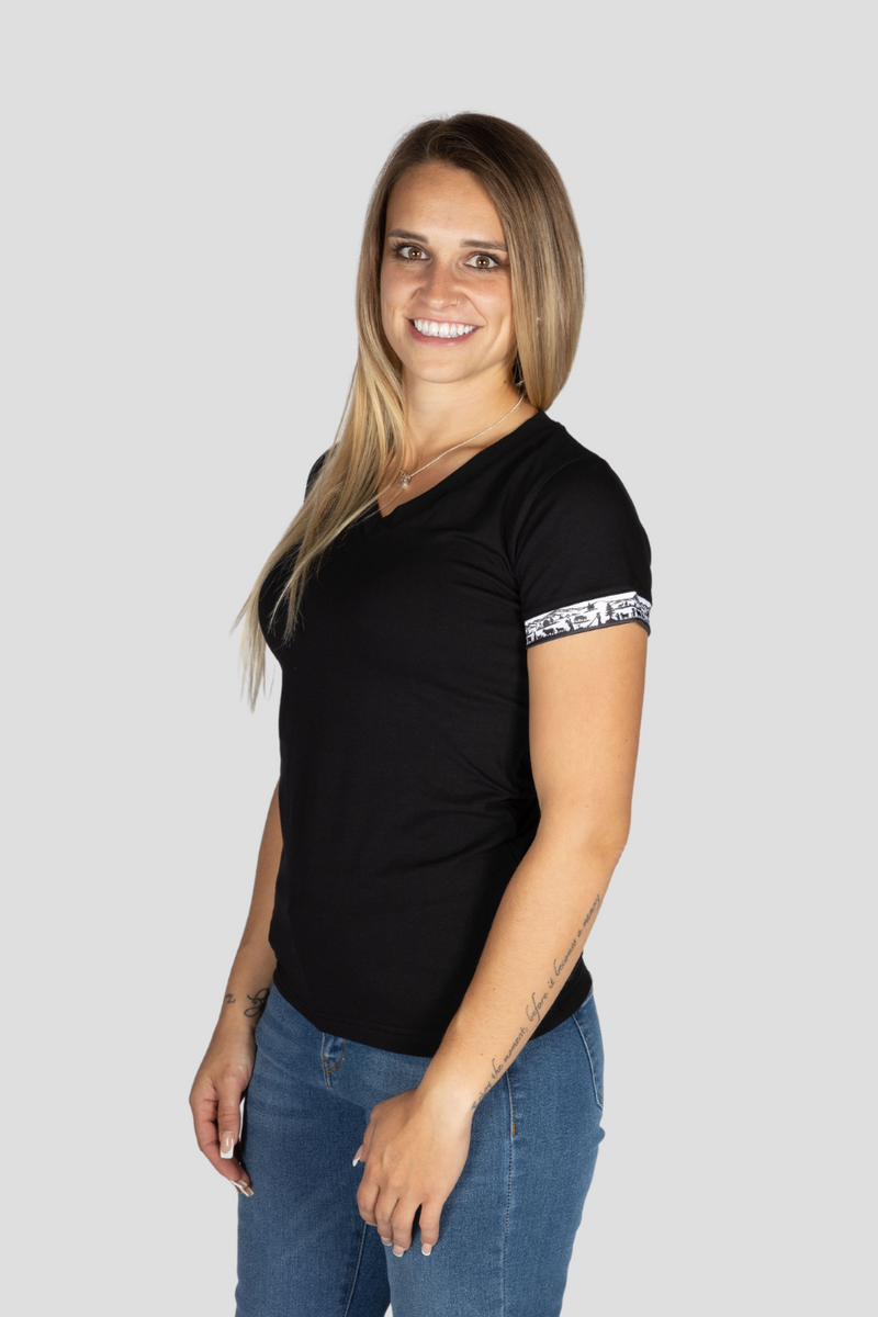 Entdecke das "T-Shirt Scherenschnitt Original Damen" von Edelvetica: Eine Fusion aus Tradition und Trend