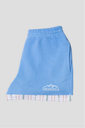 Damen Shorts von Edelvetica mit Edelweiss-Abschluss und Logo, eine modische und praktische Wahl für Freizeitaktivitäten. Diese Shorts zeichnen sich durch ein charakteristisches Edelweiss-Muster am Abschluss und das Edelvetica-Logo aus, was einen Hauch von alpiner Eleganz und Markenidentität verleiht. Ideal für Frauen, die lässige, aber stilvolle Kleidung schätzen.