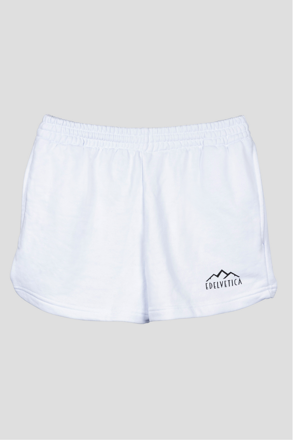Damen Shorts von Edelvetica mit Edelweiss-Abschluss und Logo, eine modische und praktische Wahl für Freizeitaktivitäten. Diese Shorts zeichnen sich durch ein charakteristisches Edelweiss-Muster am Abschluss und das Edelvetica-Logo aus, was einen Hauch von alpiner Eleganz und Markenidentität verleiht. Ideal für Frauen, die lässige, aber stilvolle Kleidung schätzen.