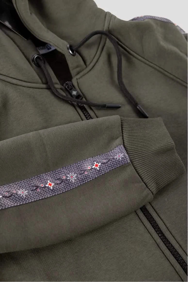 Damen-Sweatjacke mit Edelweiss-Muster, Kapuze und Taschen.